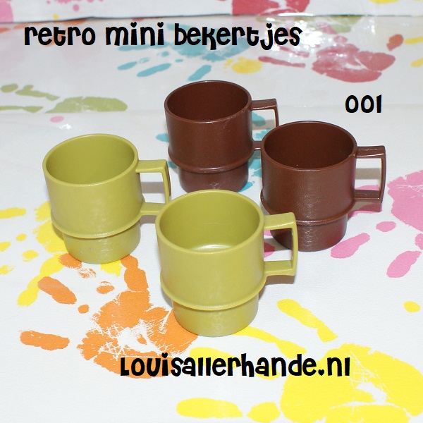 binair Beeldhouwer Zegevieren Tupperware set van 4 retro mini bekertjes met oor groen/bruin (001) - Louis  Allerhande